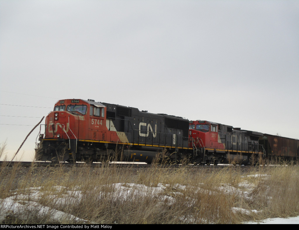 CN 5744